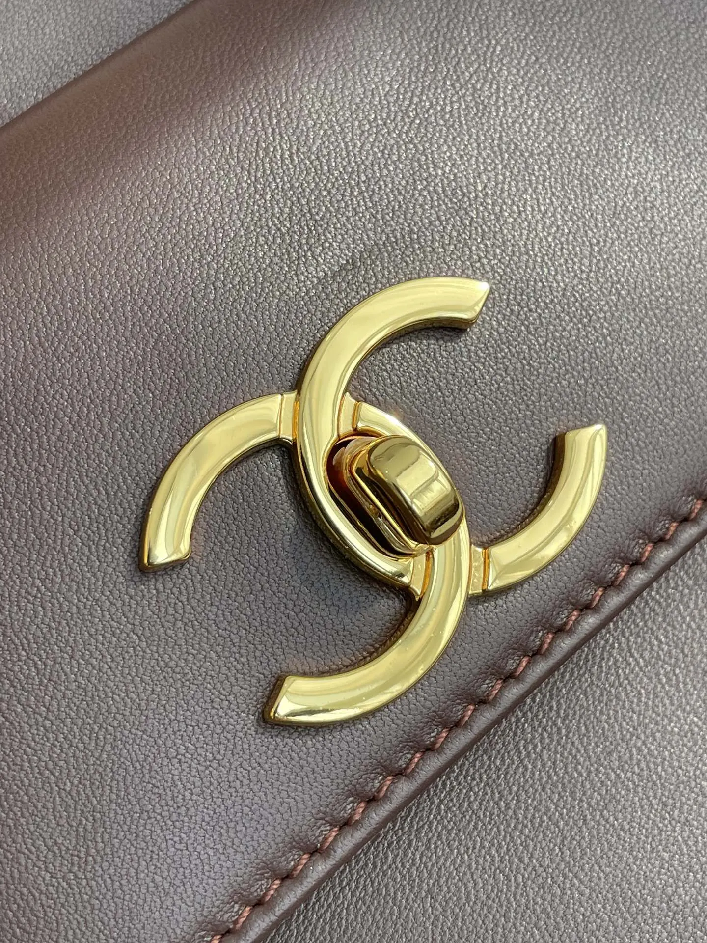 棕色 牛皮 批 Chane Vintage购物袋 球纹金 收納包 旅行收納款