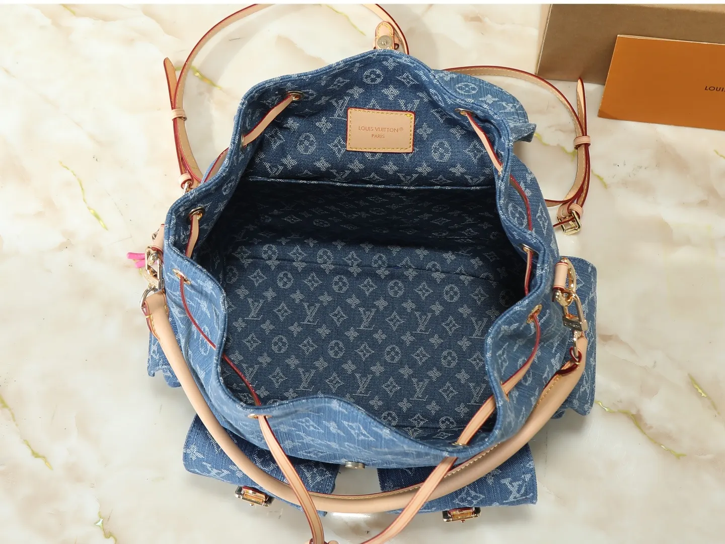 皮革 升级 Denim Re 雙肩包 实用雙肩款