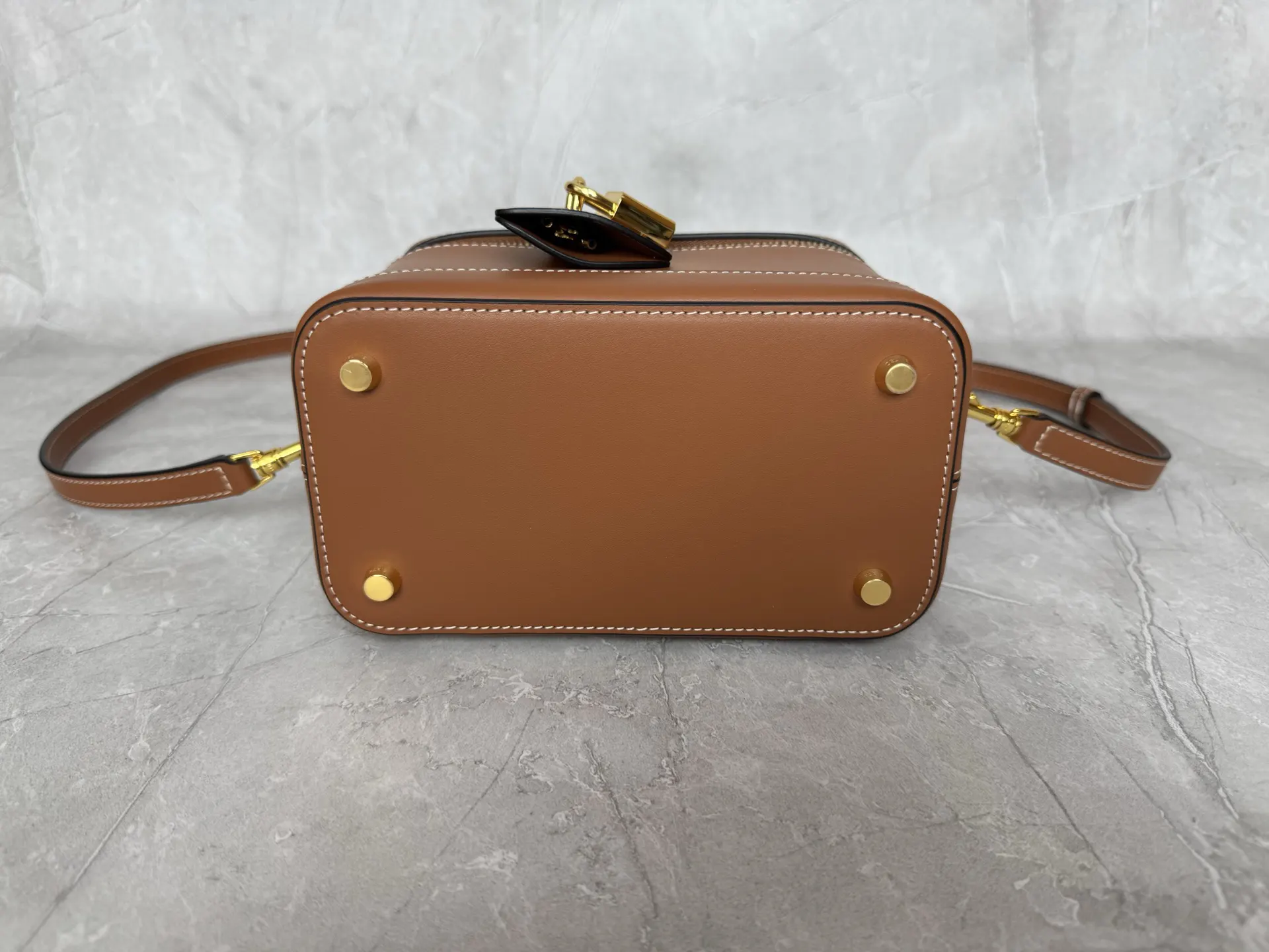 Crossbody Bag Lightweight Leather