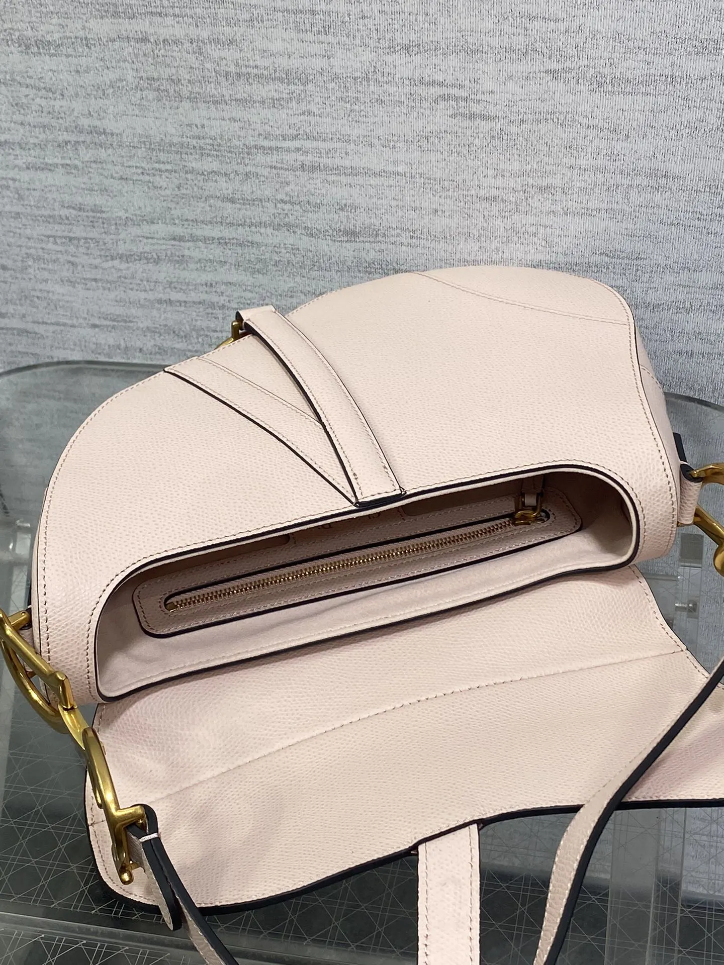 Dior Fashion Item Travel Classic Image 9 Dior Fashion Item Travel Classic Image 9