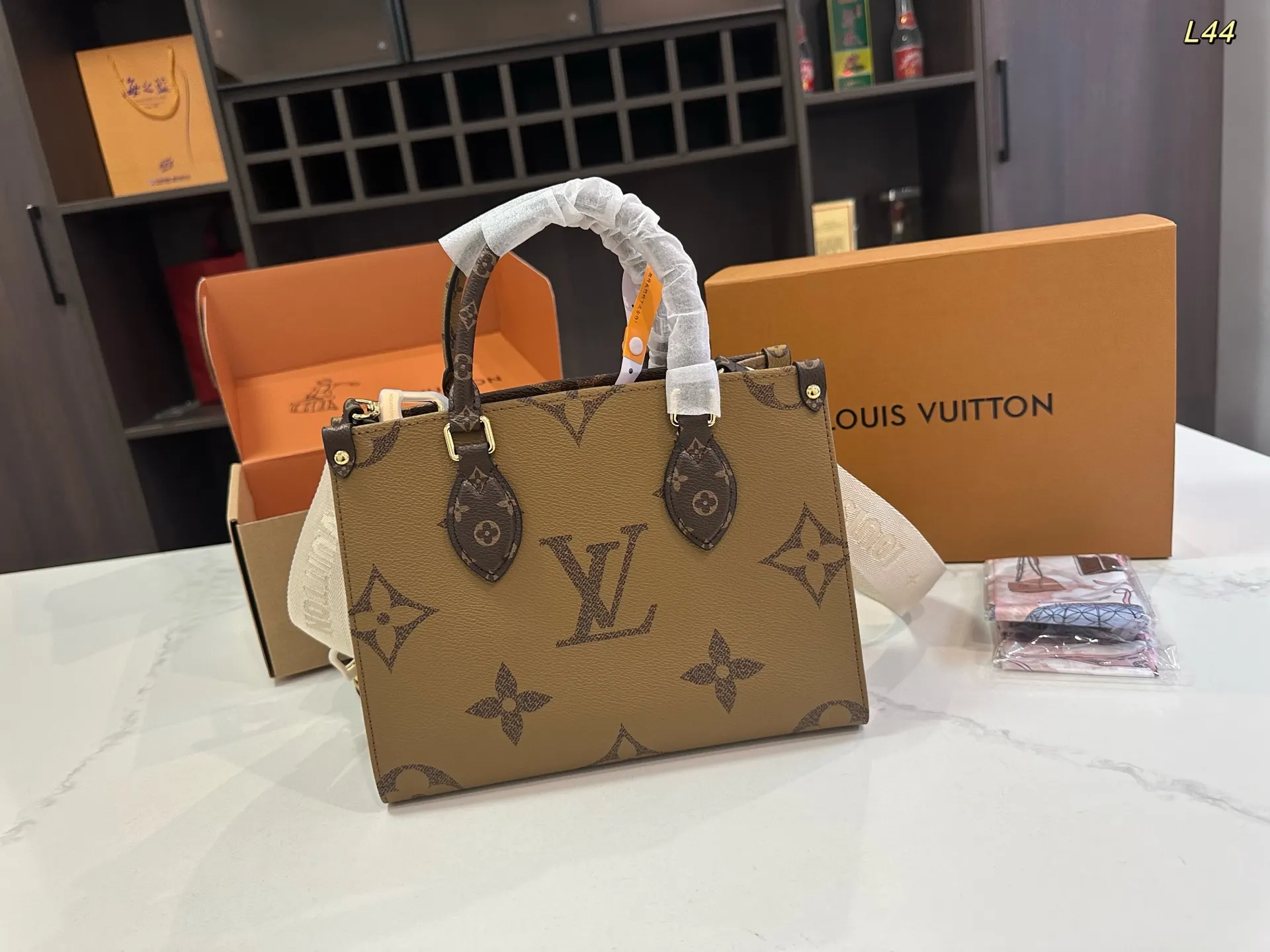 LV 托特包 大容量托特款(數字9) LV 托特包 大容量托特款(數字9)