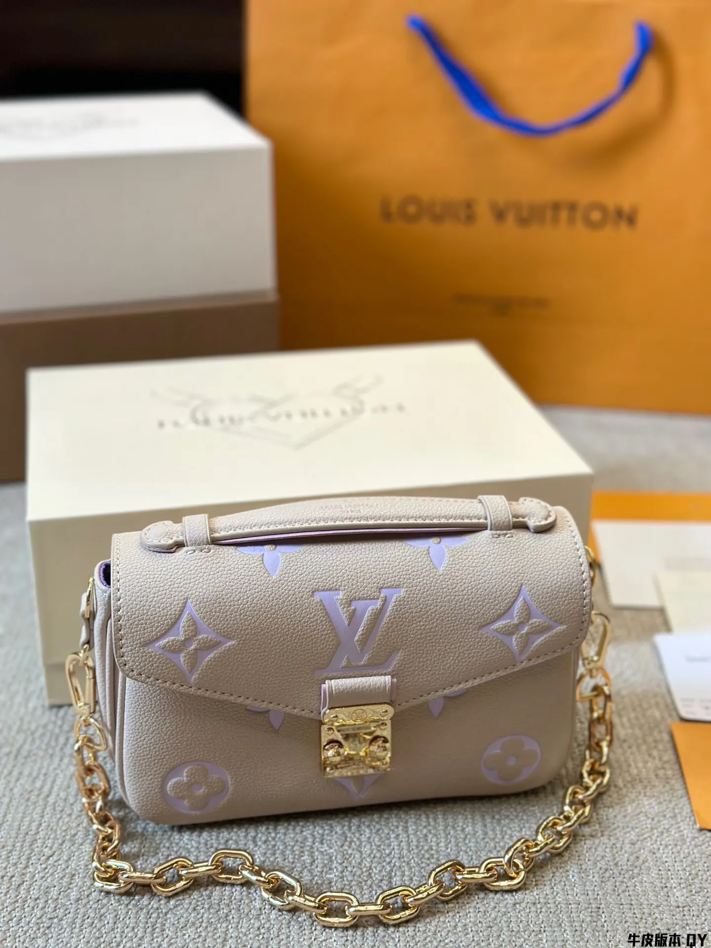 LV 老花 金色 牛皮 Pochette Metis Ea 斜背包 輕便斜挎款