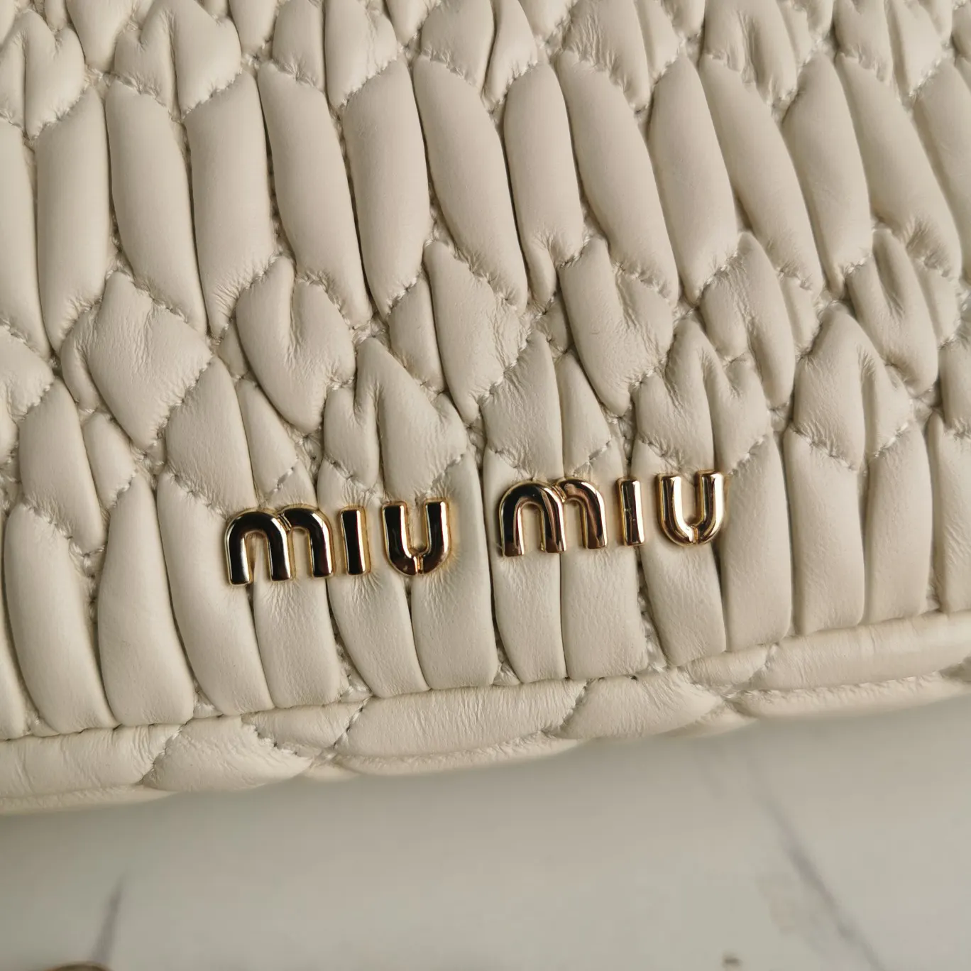 White Chain Bag