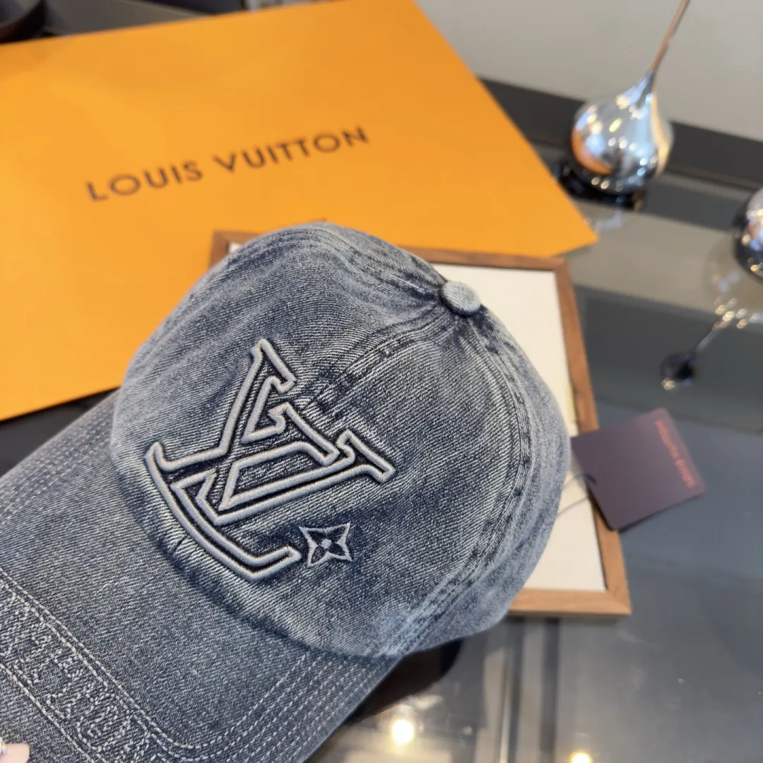 Louis Vuitton Fashion Item Casual