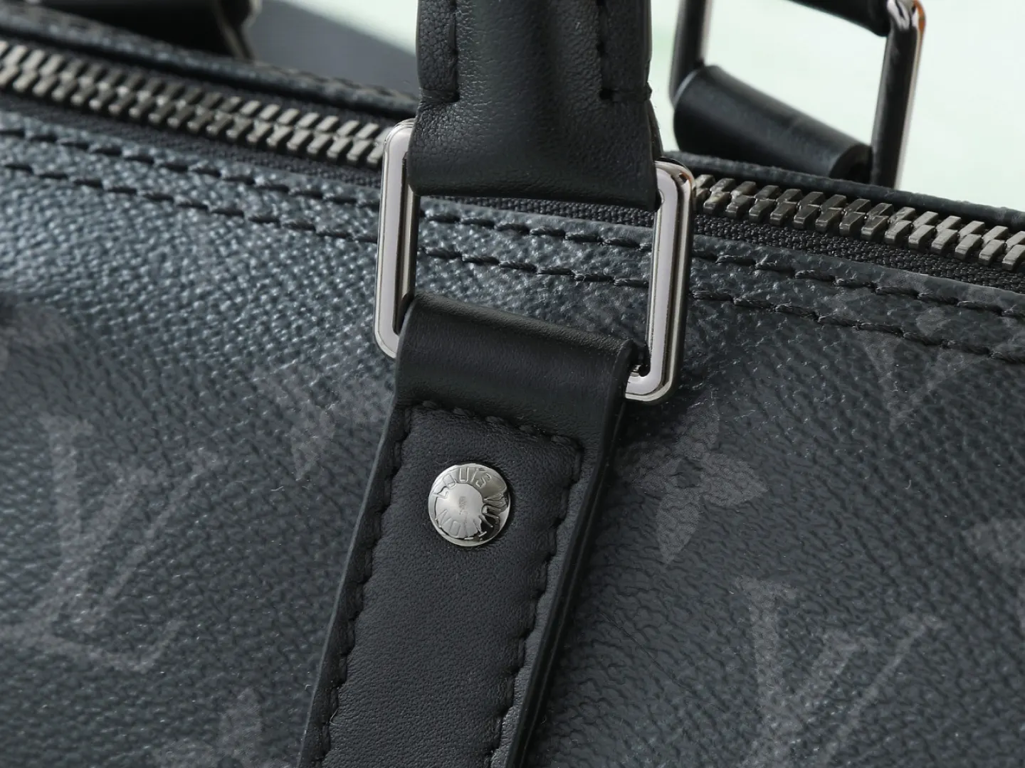 LV Keepall travel bag, large capacity travel model Image 5 LV Keepall travel bag, large capacity travel model Image 5