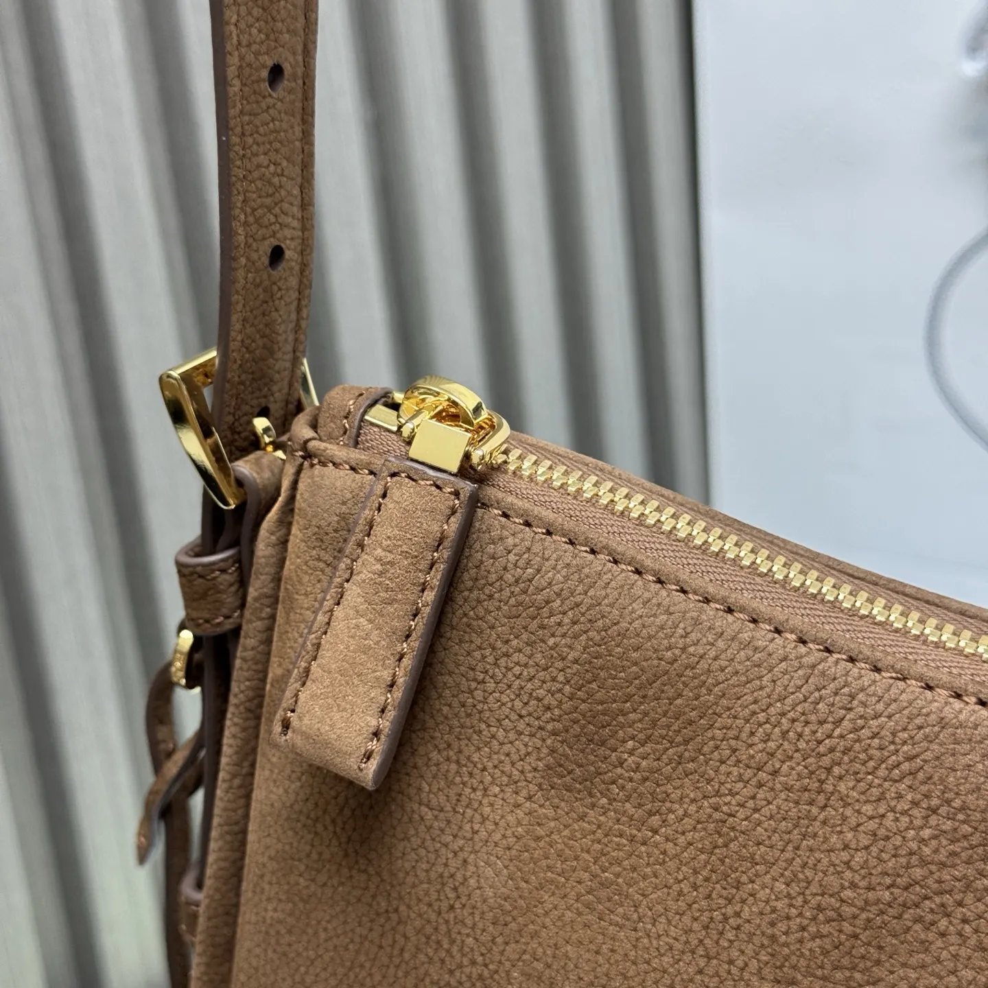 Prada 皮革 斜挎包