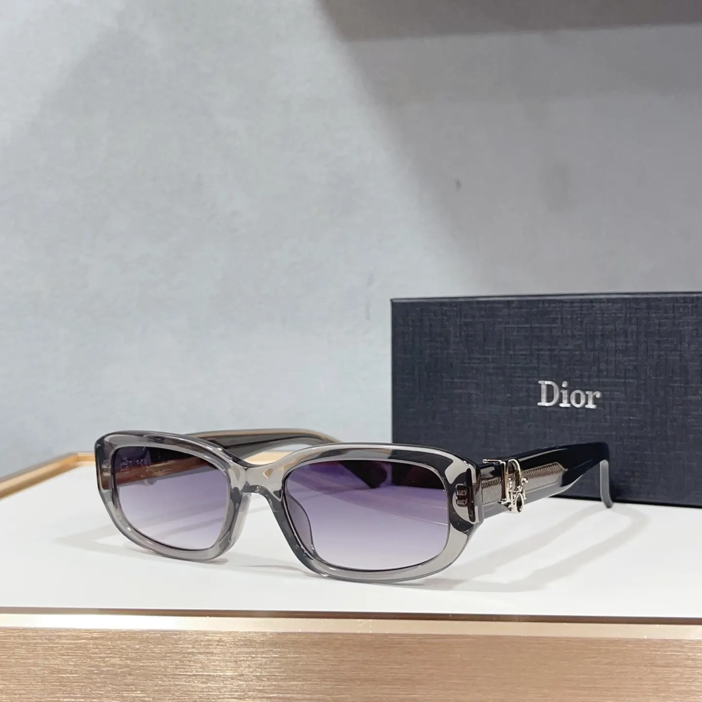 Dior 黑色渐变方框太阳镜 复古墨镜