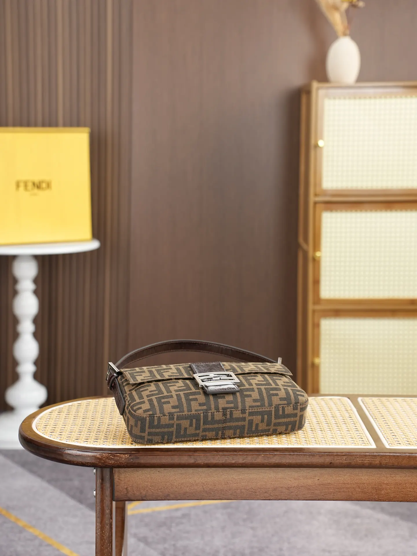 Fendi 腋下包 復古腋下背款