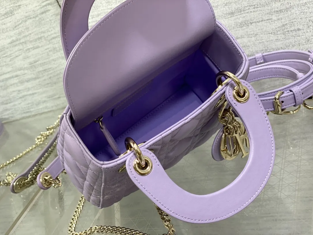 Crossbody Bag Lightweight Image 9 Crossbody Bag Lightweight Image 9