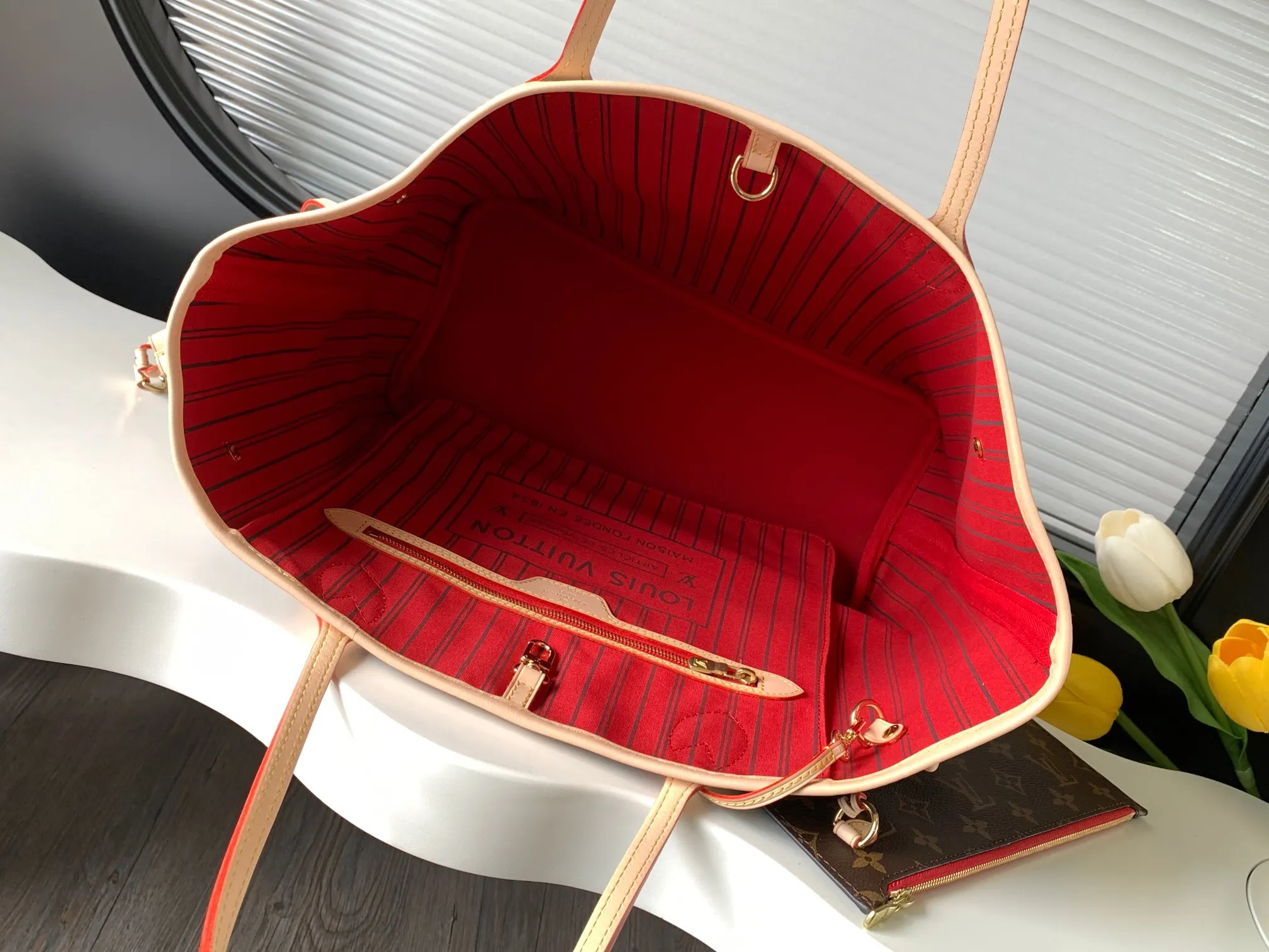 Louis Vuitton Gold Monogram Clutch Bag Leather Image 9 Louis Vuitton Gold Monogram Clutch Bag Leather Image 9