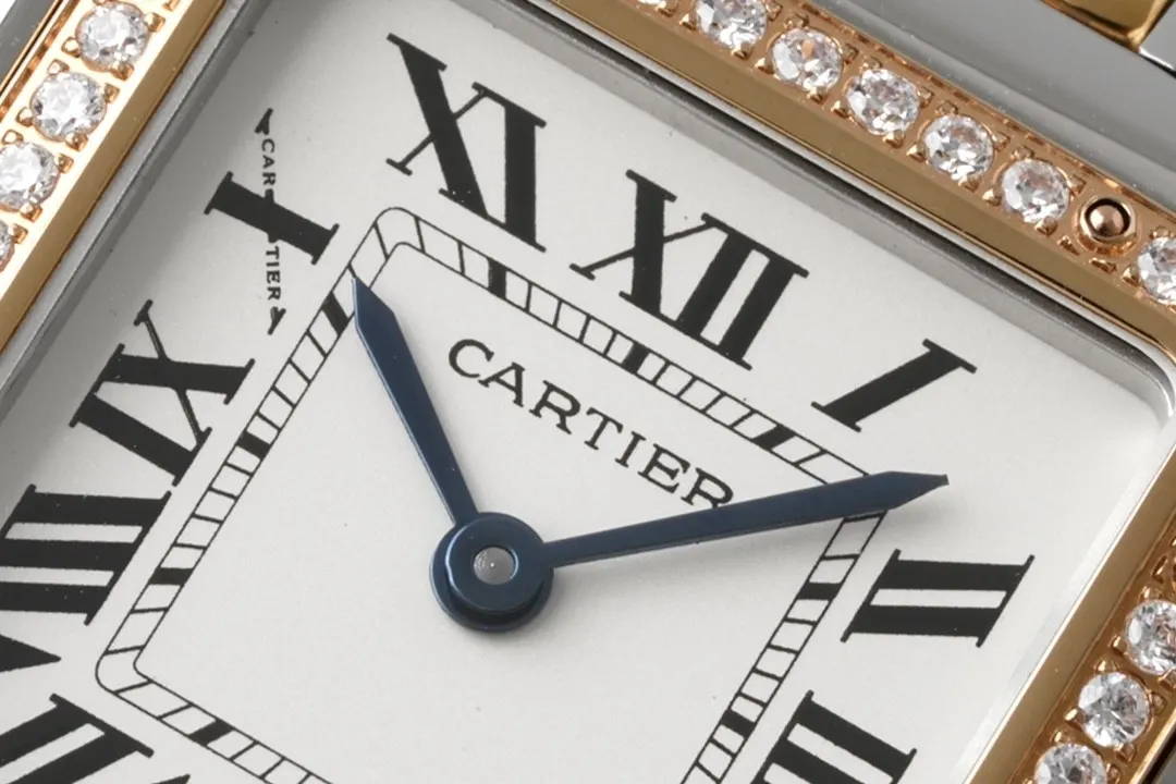 Cartier 白色 蓝色 手表 经典腕表款