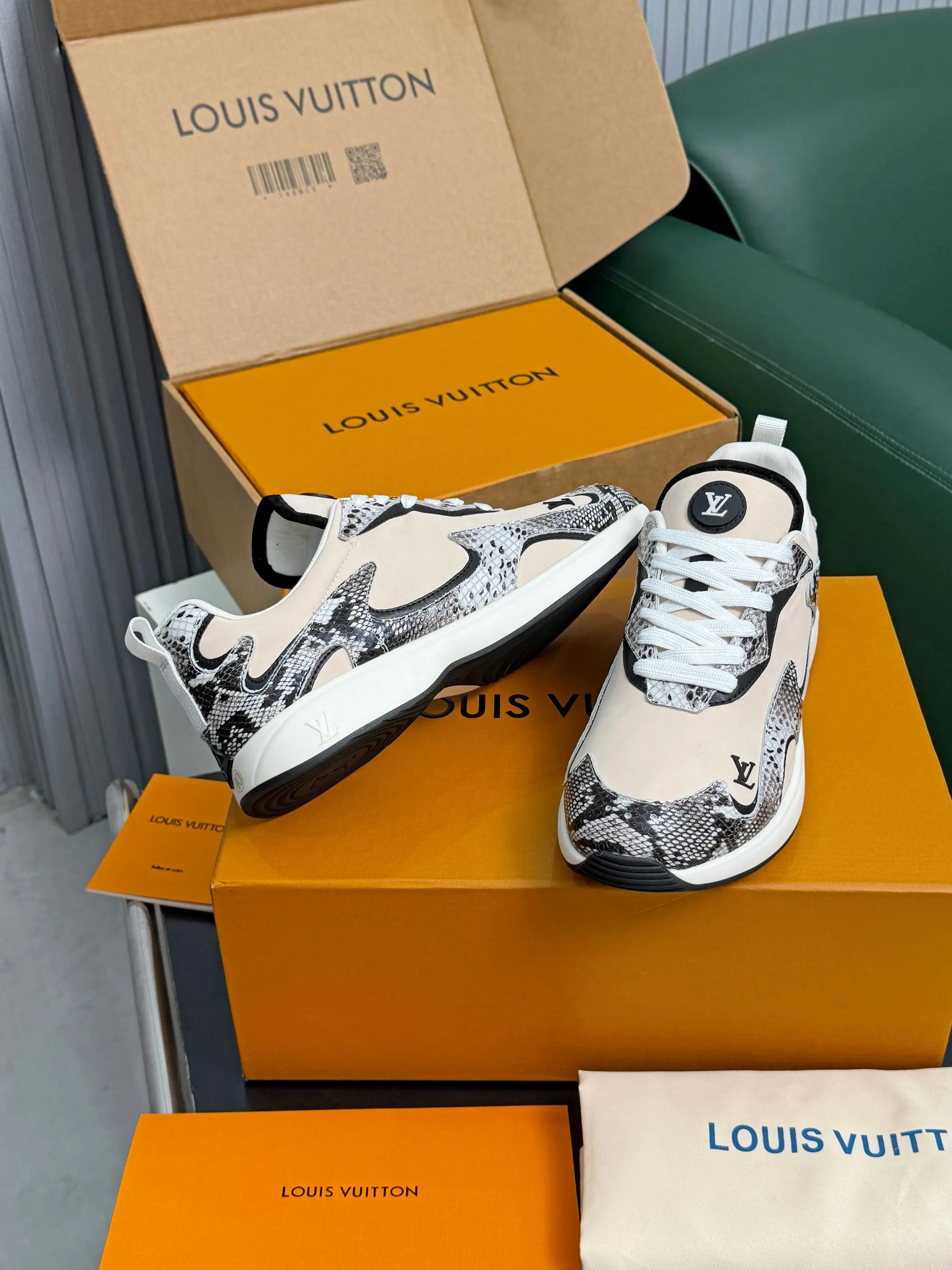 Louis Vuitton 运动鞋