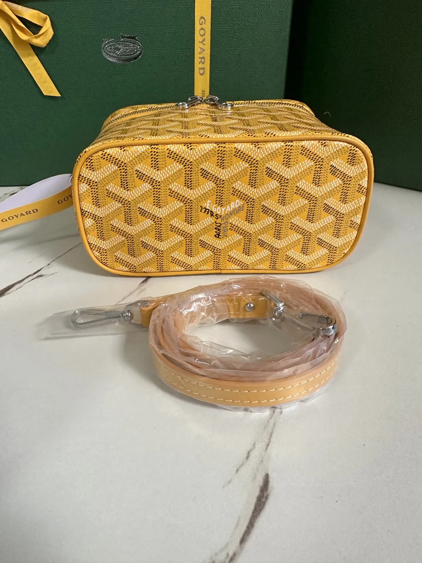 Goyard 黄色 小牛皮 化妆包 便携收纳款