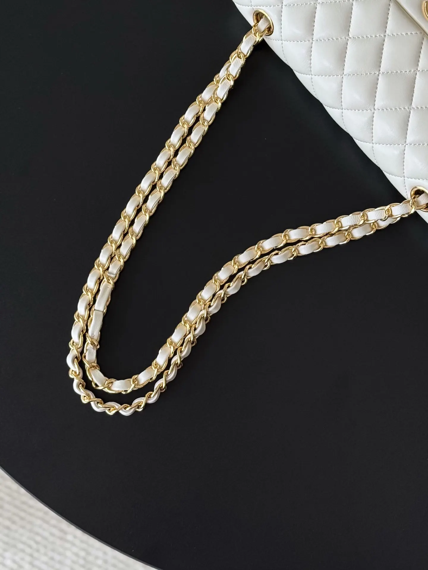 Chanel Mini White Leather Quilted Chain Bag Image 4 Chanel Mini White Leather Quilted Chain Bag Image 4