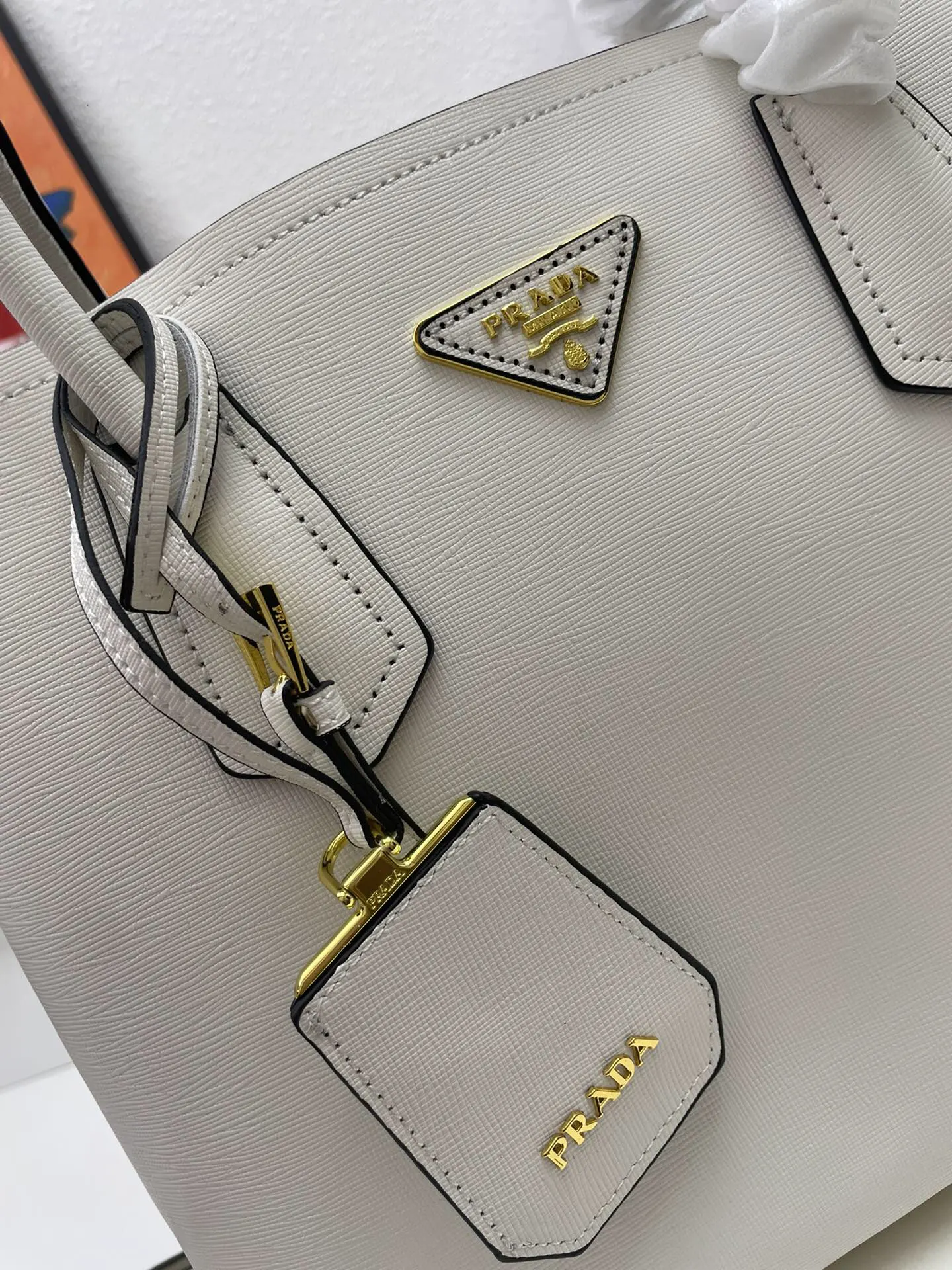 Prada Saffiano 十字纹牛皮 购物袋 輕便实用 托特包