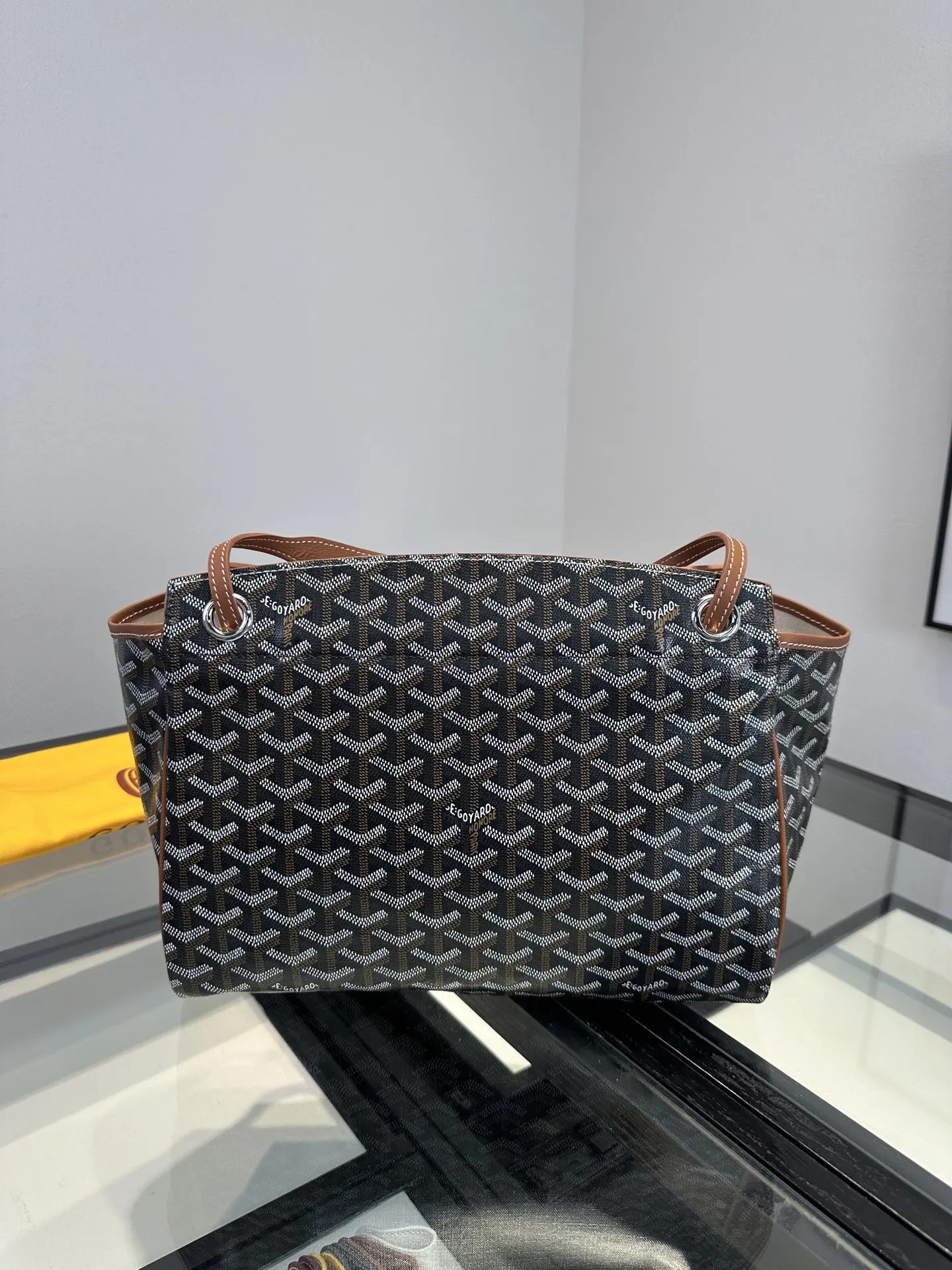 Goyard 棕色 无论你喜欢哪一种风格 低调内敛或高调前卫 休閒或精致 收納包 旅行收納款