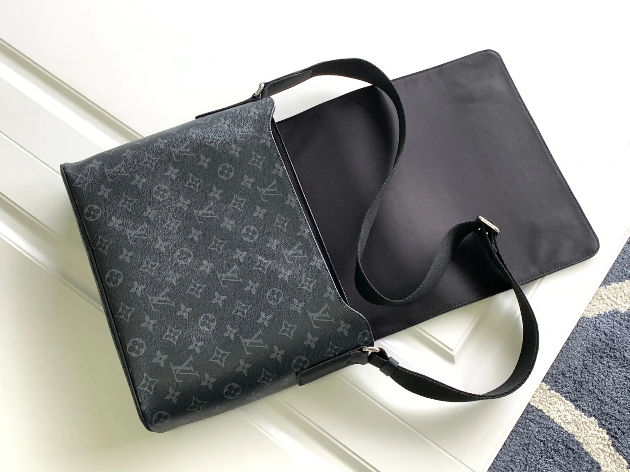 LV 黑灰压纹公文手提包 宽肩带斜挎款｜ORBUYBAG 嵐奢包高端時尚精品