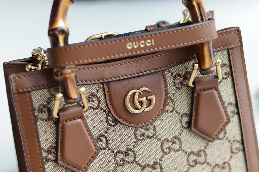 Gucci 帆布 秀款满钻Diana Diana迷你托特包以饰水 大容量托特款