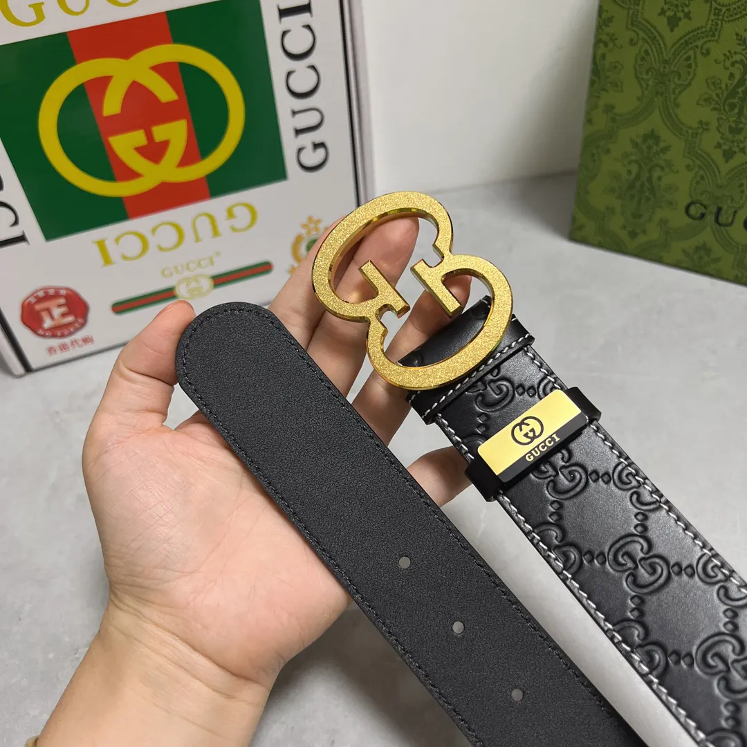 Gucci 双G扣牛皮腰带