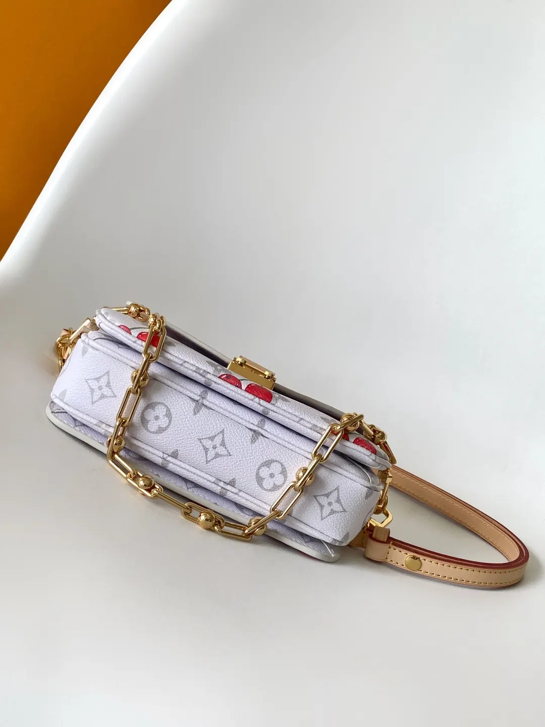 LV 牛皮 动态 本款 Pochette 链条包 精致链条款