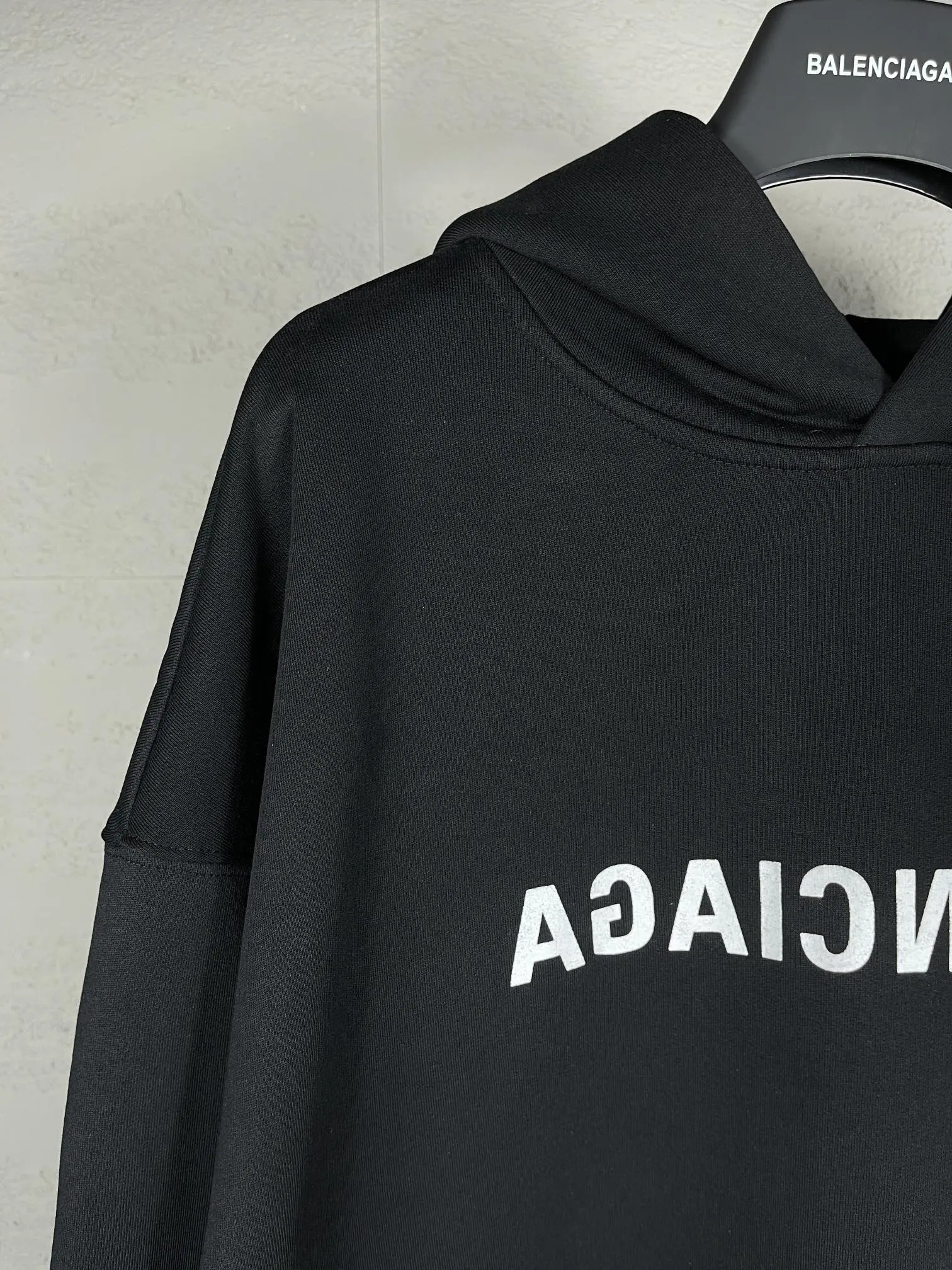 Balenciaga 倒置字母標識連帽衛衣 黑色