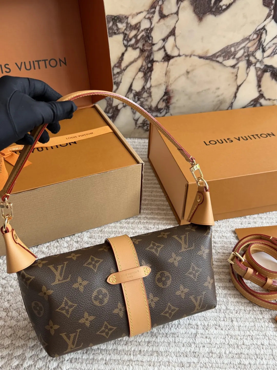 LV 粉色 牛仔 丹宁 盒 Pochette Mia 丹宁元宝包 雙肩包 实用雙肩款