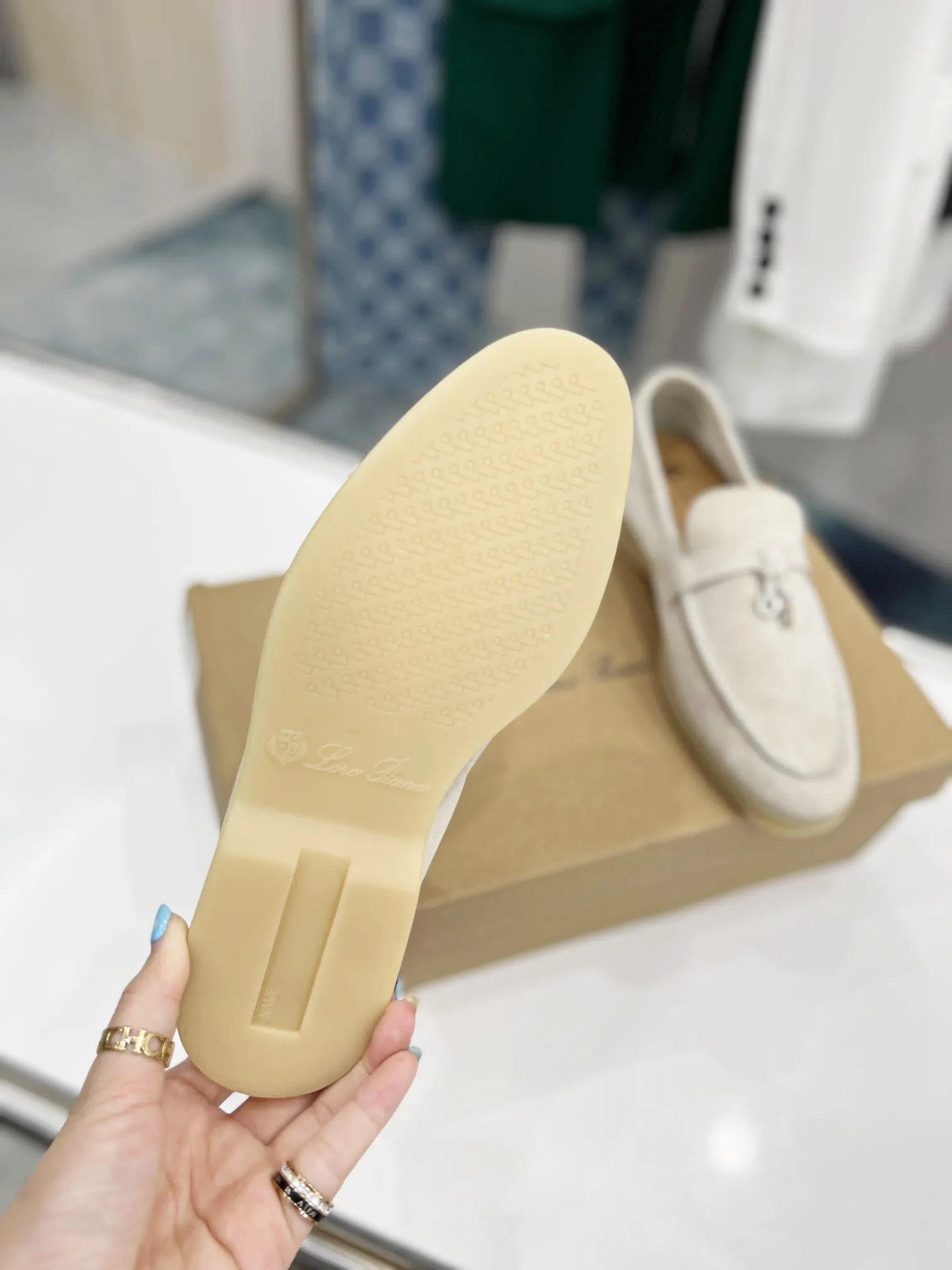 Hermès 运动鞋