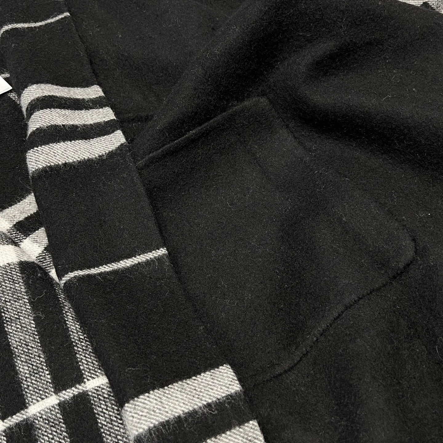 Burberry 黑色 羊绒 格纹 马术 帽子 日常造型款