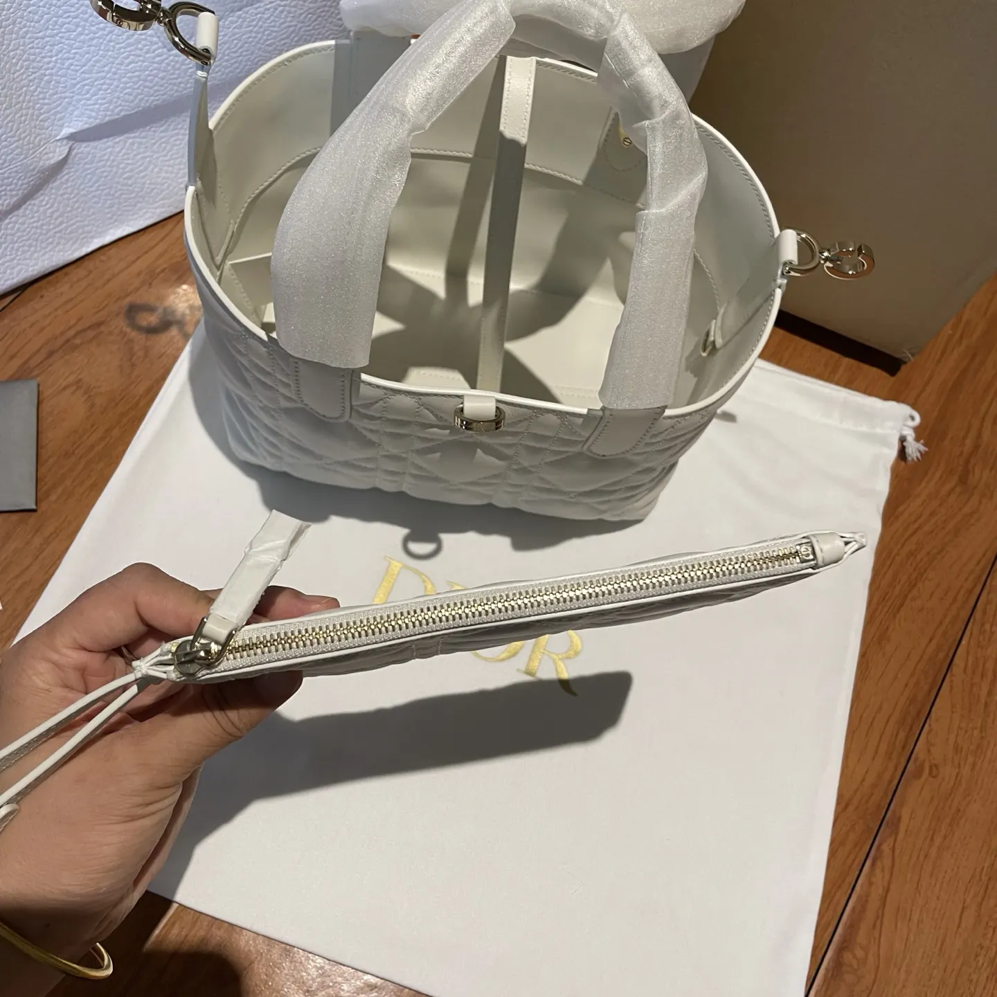 Dior 白色 奶白 牛皮 水桶包 休閒水桶款
