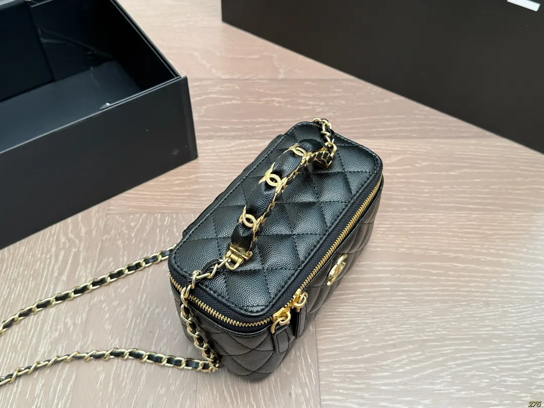 CHANEL 鱼子酱 手柄化妝盒 那么好看 那么 斜背包 輕便斜挎款