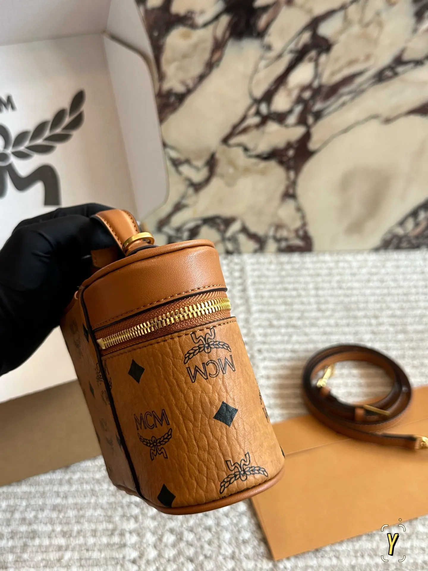 mcm 包 茶色五金 M经典 包 皮 版特别经 化妆包 便携收纳款
