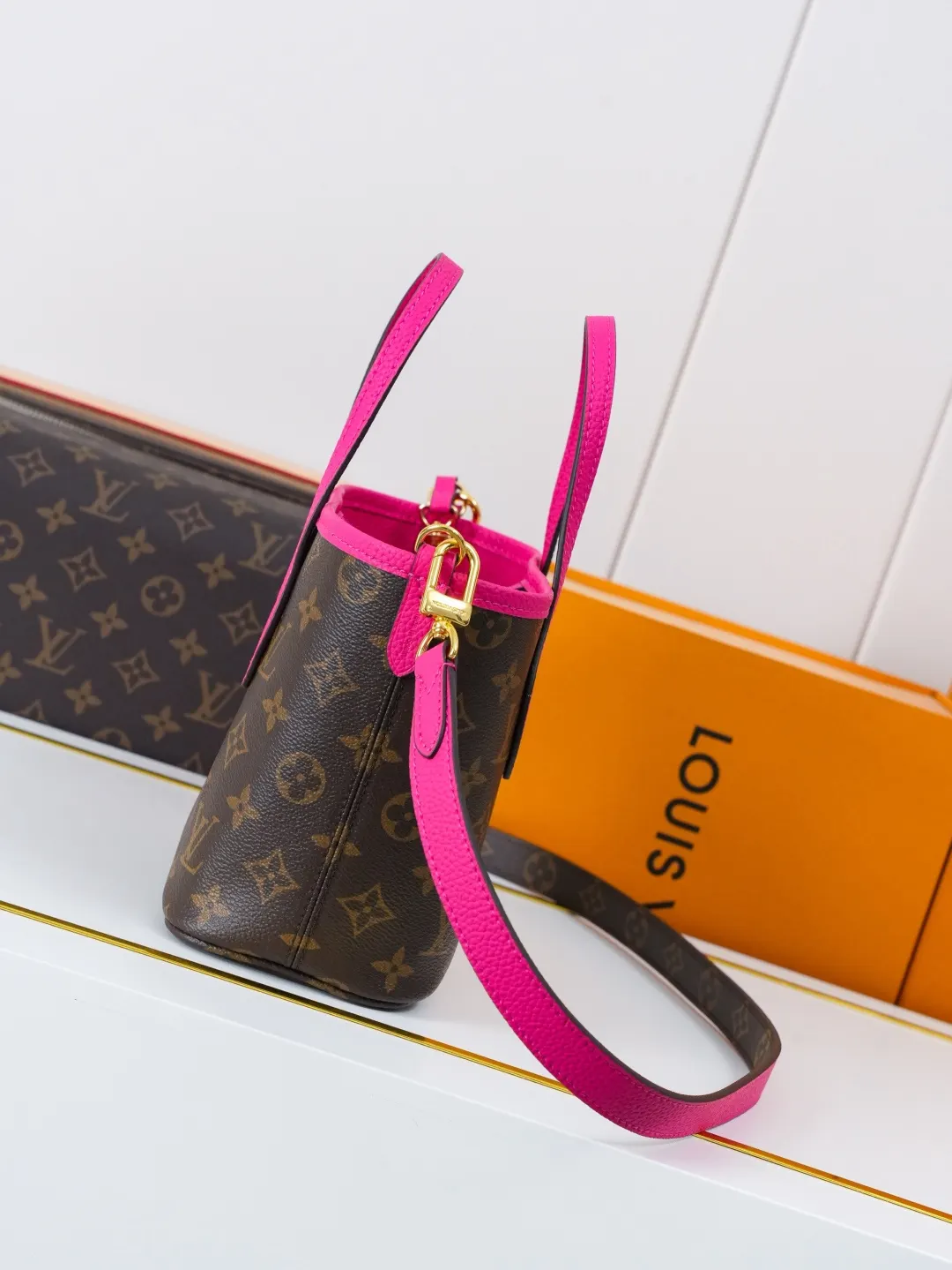 Crossbody Bag Lightweight Leather