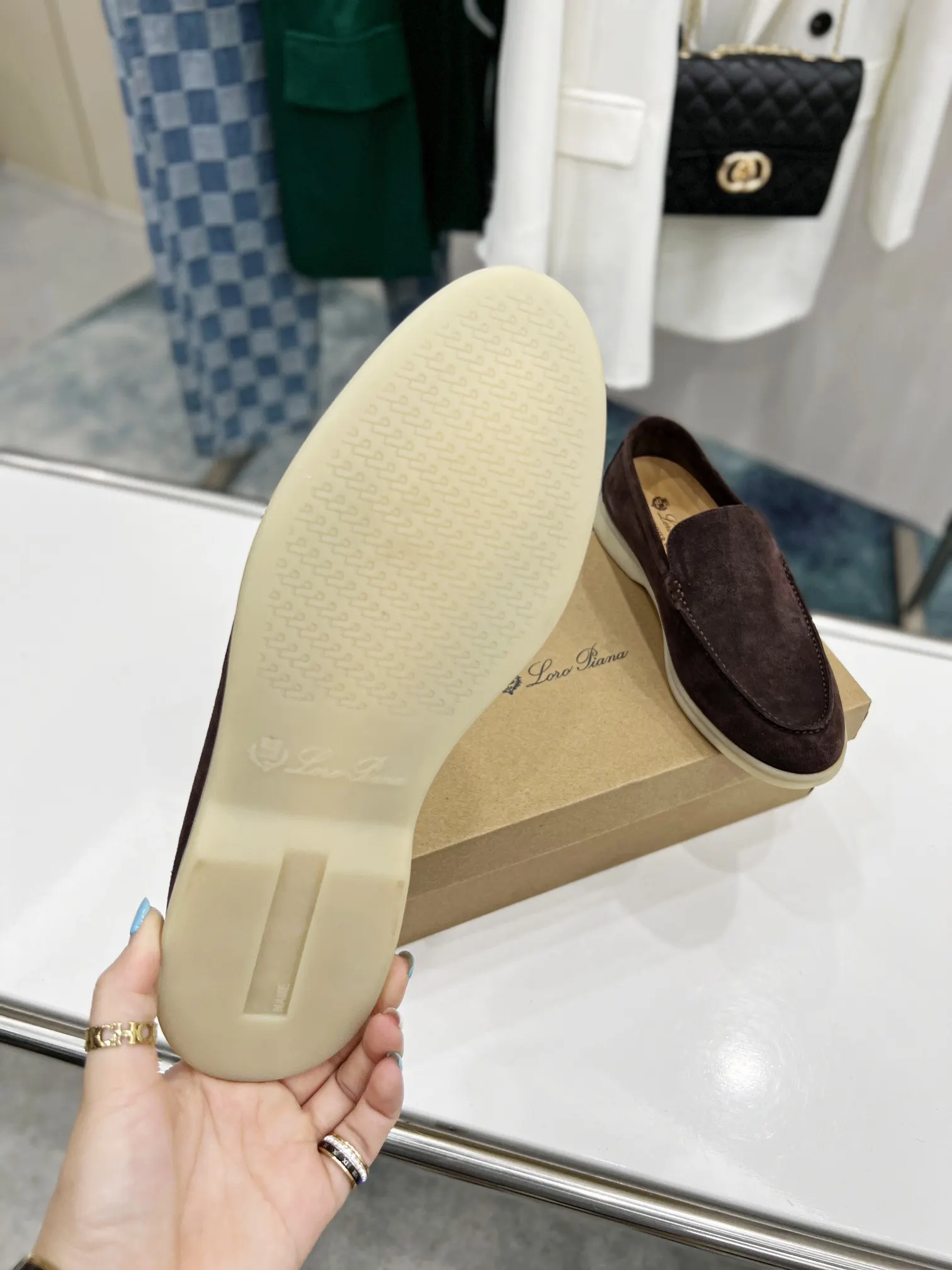 Hermès 运动鞋