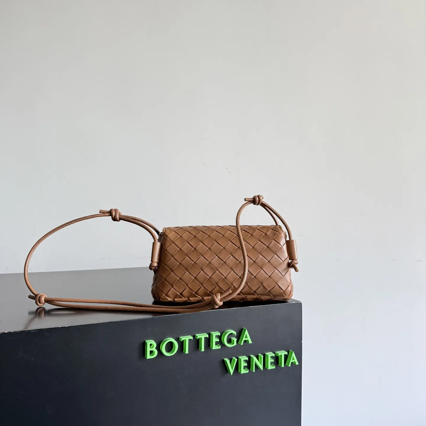 Bottega Veneta 手拿包 精致手拿款