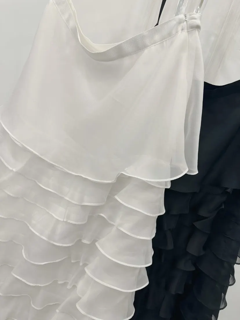 Dior 白色层叠真丝半身裙 精致穿搭