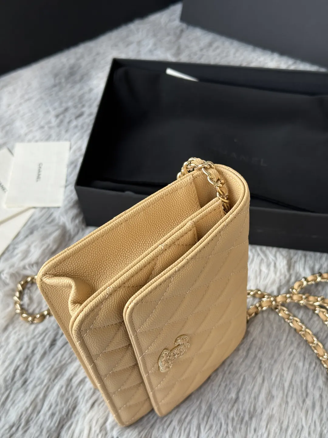 CHANEL 牛皮 斜挎包 轻便斜挎款