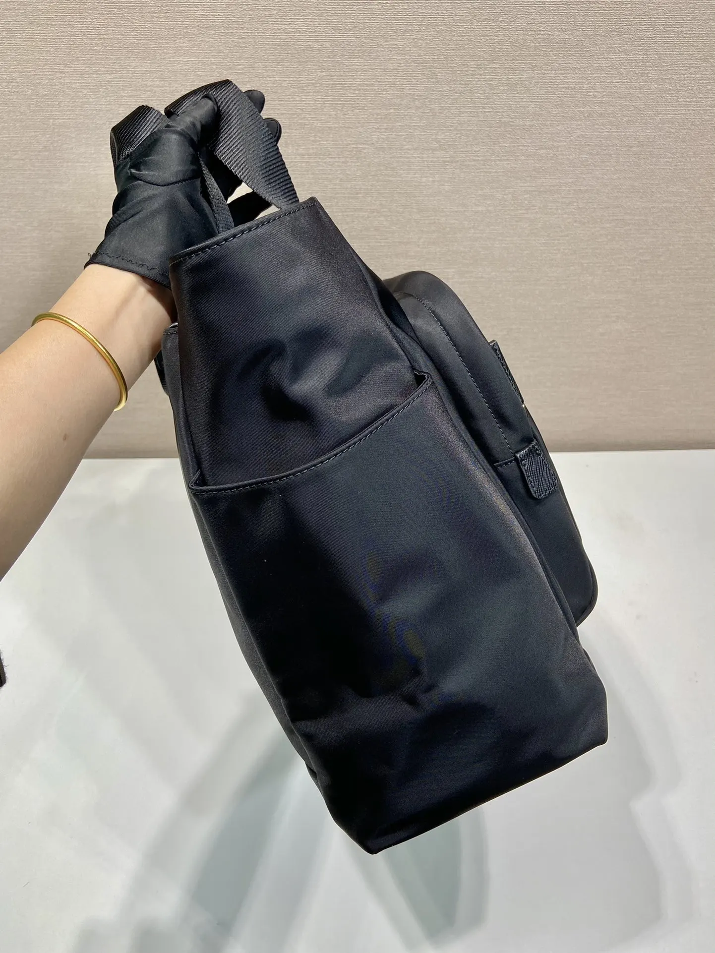 PRADA 2VG097 Re-Nylon尼龙 托特包 通勤百搭款