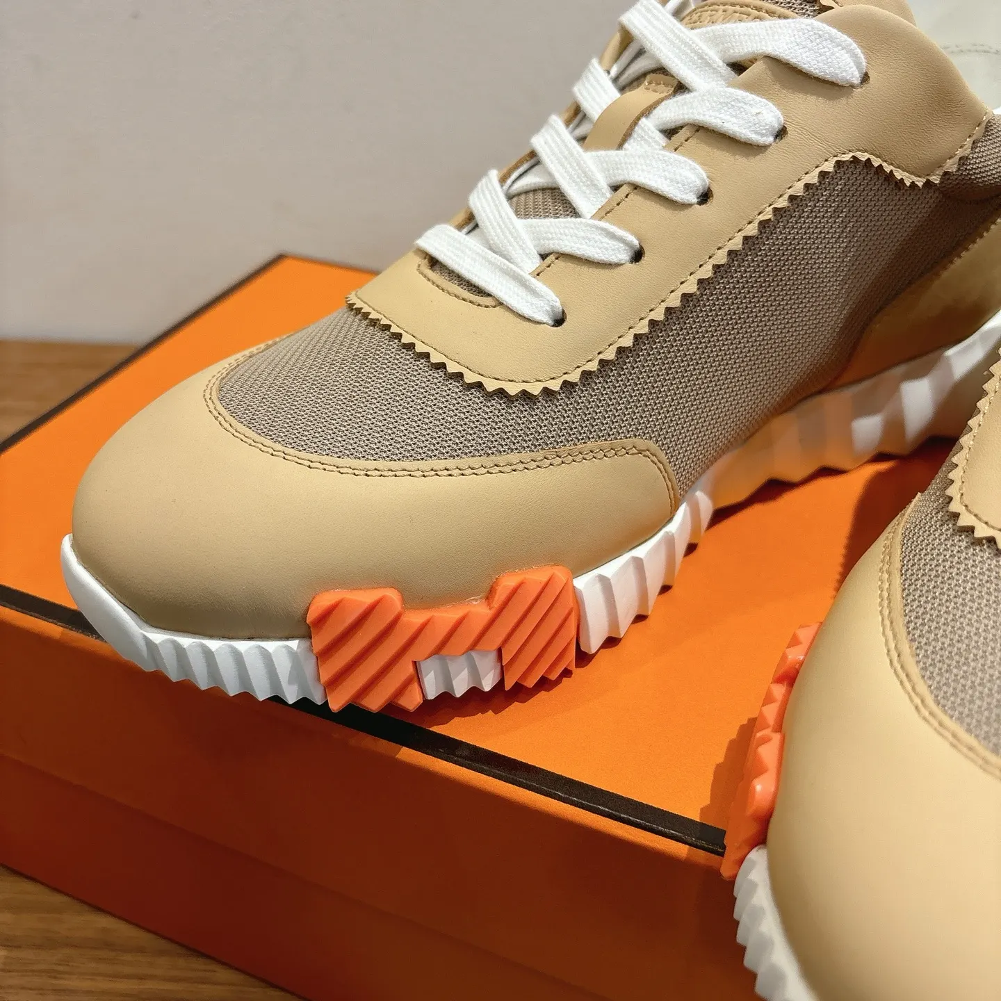 Hermès SS 运动鞋(數字6) Hermès SS 运动鞋(數字6)