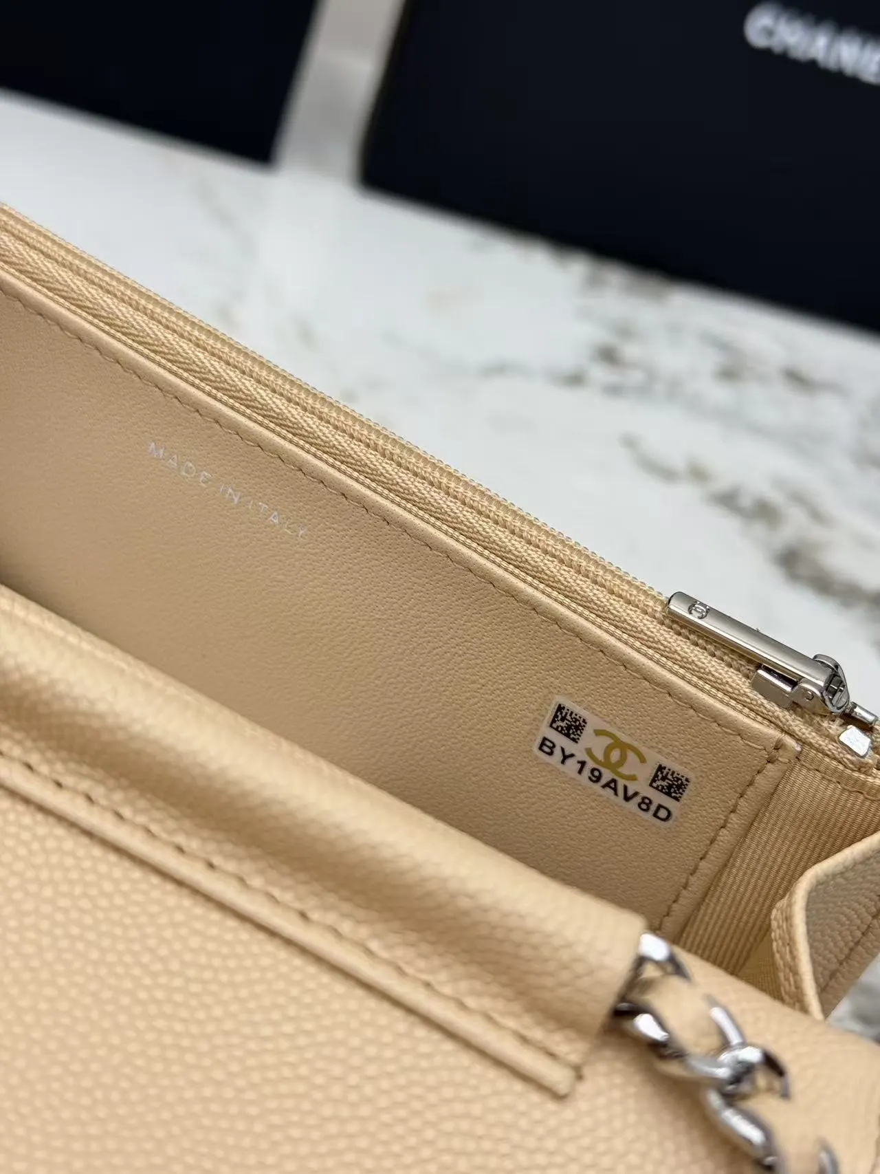 Chanel Chain Bag Leather Image 9 Chanel Chain Bag Leather Image 9