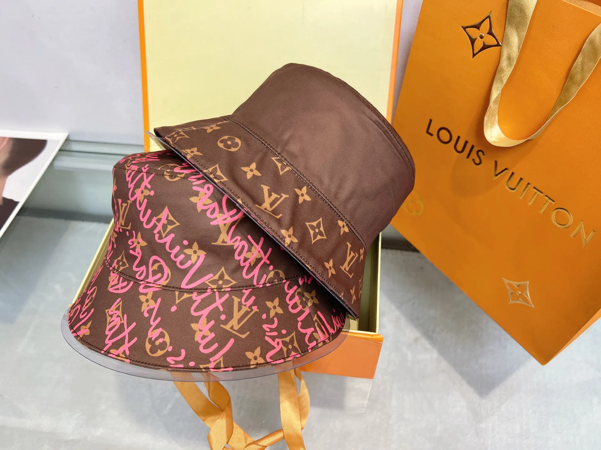 LV 渔夫帽 休閒遮阳款