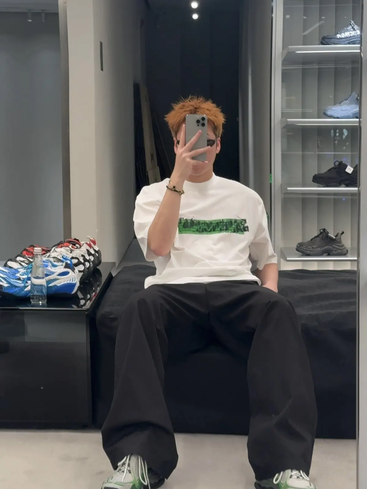 Balenciaga 白色 Logo 短袖T恤(數字7) Balenciaga 白色 Logo 短袖T恤(數字7)