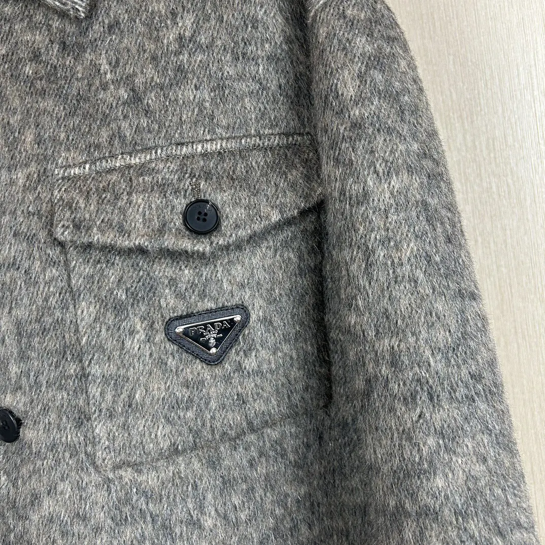 Prada 外套 通勤休闲