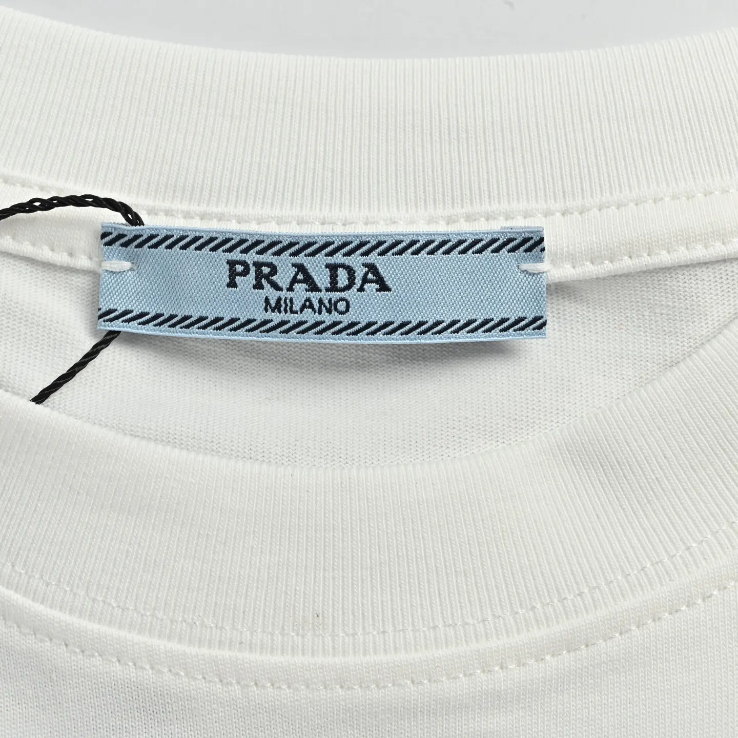 Prada 25SS 三角标 短袖T恤