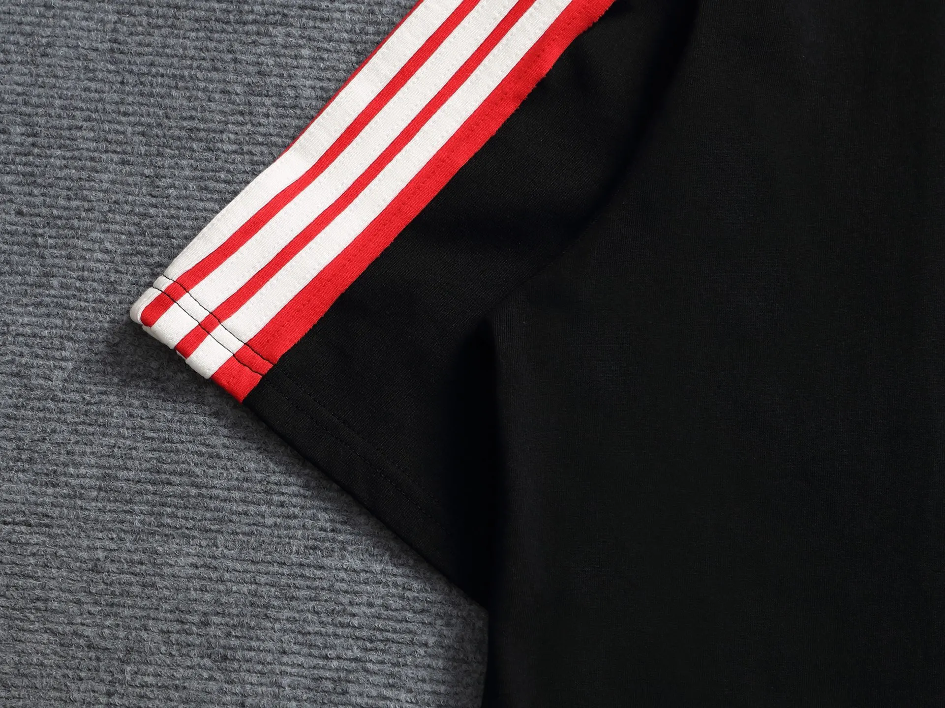 Balenciaga Logo 短袖T恤
