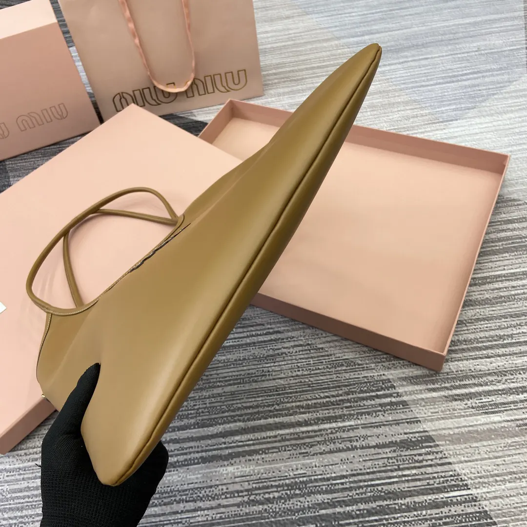Miu 棕色 金色 牛皮 托特包 大容量托特款