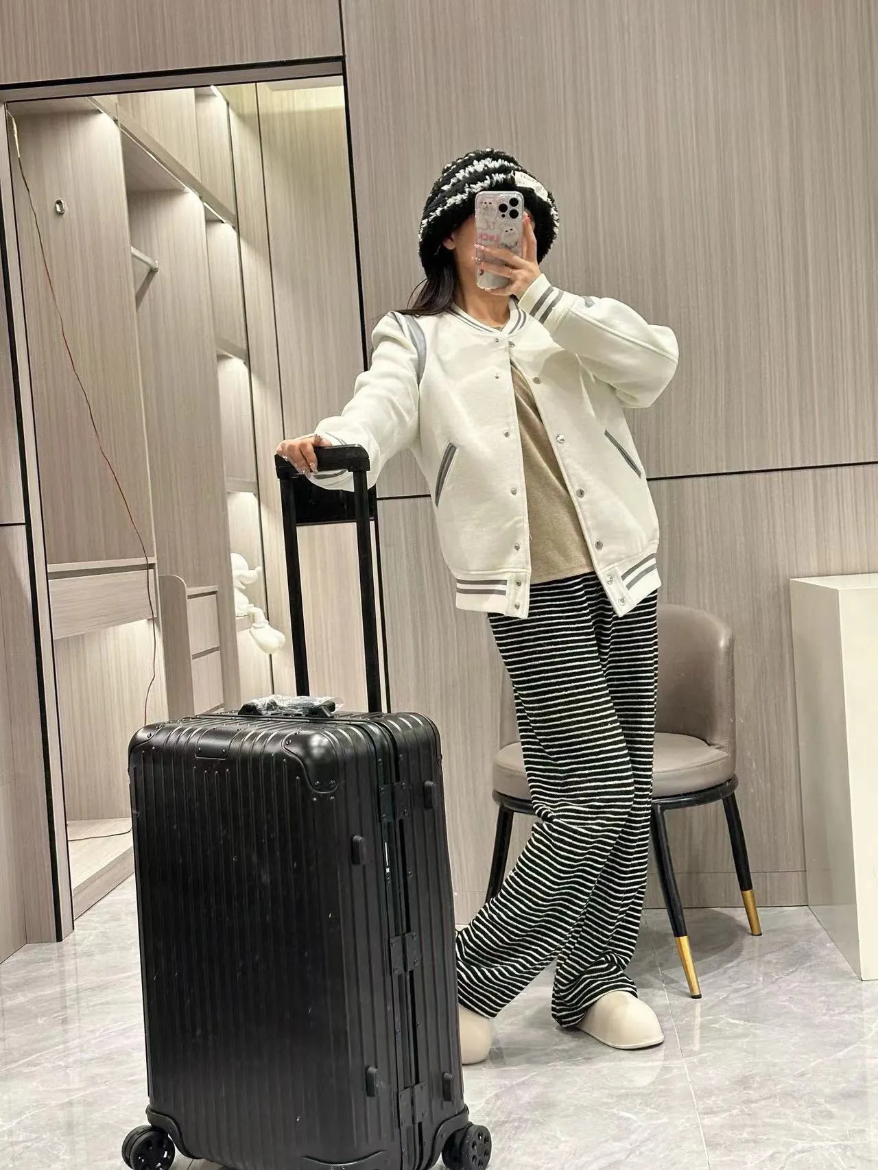 黑色 銀色 Tsa国际海关锁通网国际畅通无阻 行李箱 旅行拉杆款 輕便出行款