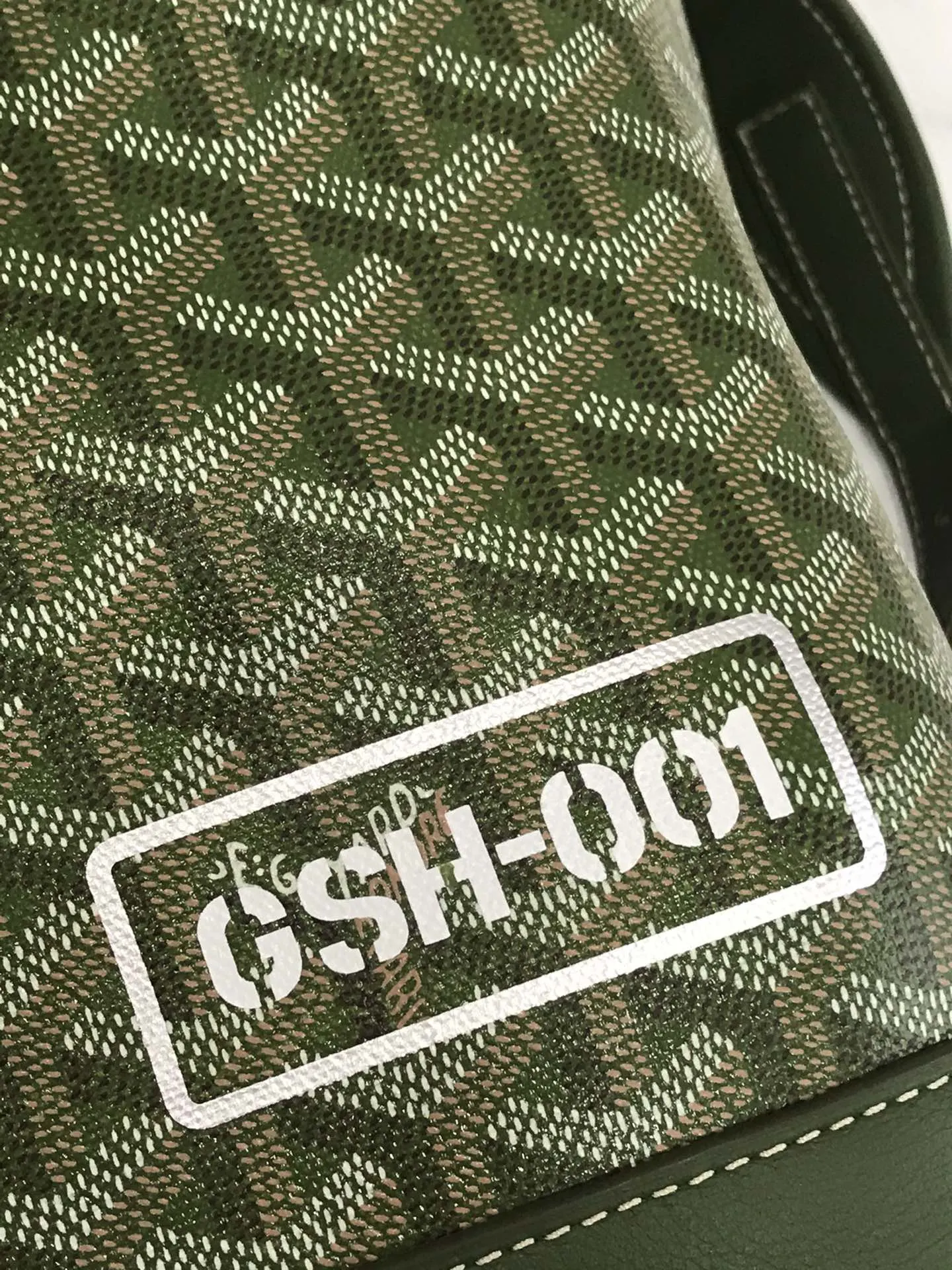 Goyard 黑色 棕色 小牛皮 雙肩包 实用雙肩款(數字9) Goyard 黑色 棕色 小牛皮 雙肩包 实用雙肩款(數字9)