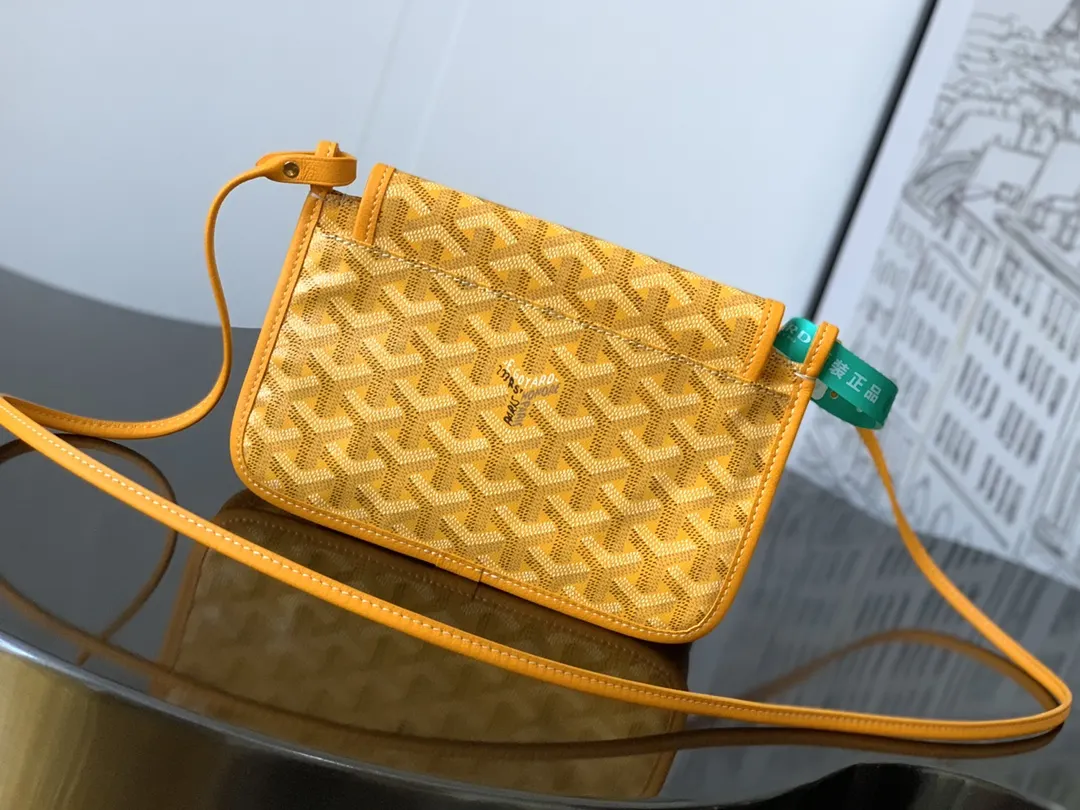 Goyard 黃色 PLUMET 手拿包的灵 精致手拿款