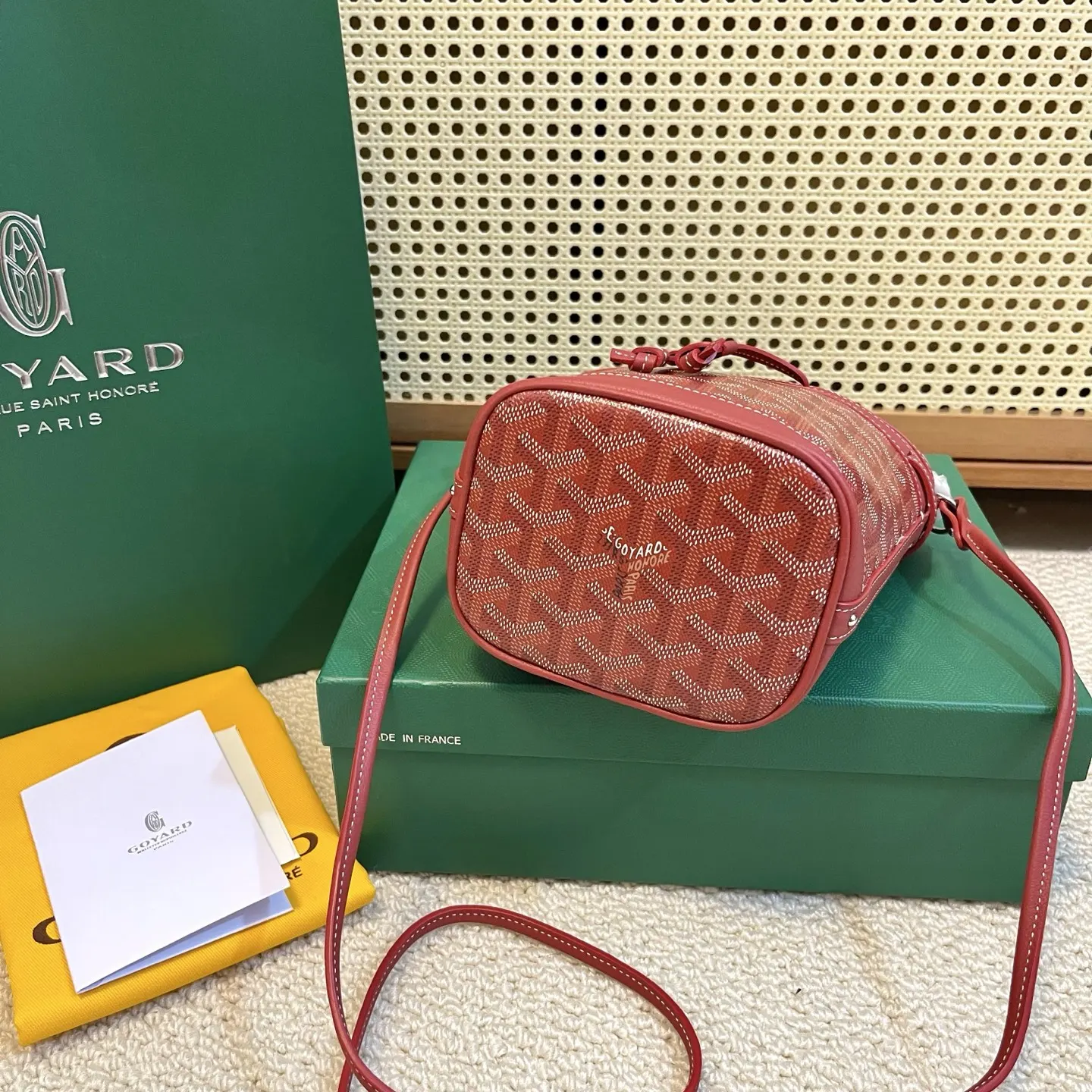 Goyard 皮革 轻盈小巧去始终保持标志性水桶百搭造型 水桶包 休閒水桶款
