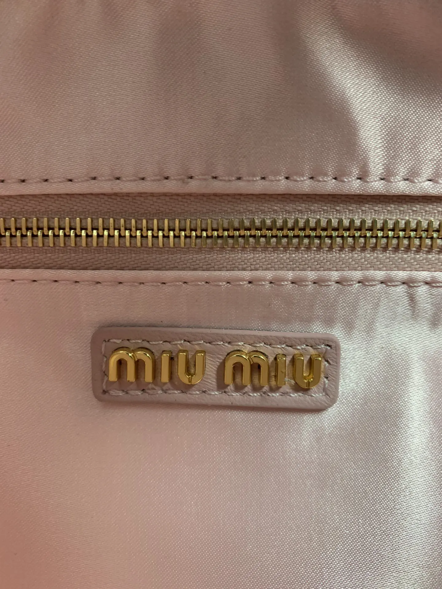 Miu Miu 羊皮手提包 精選款(數字2) Miu Miu 羊皮手提包 精選款(數字2)